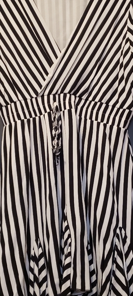 Elegant Dress - Picture 4 of 5